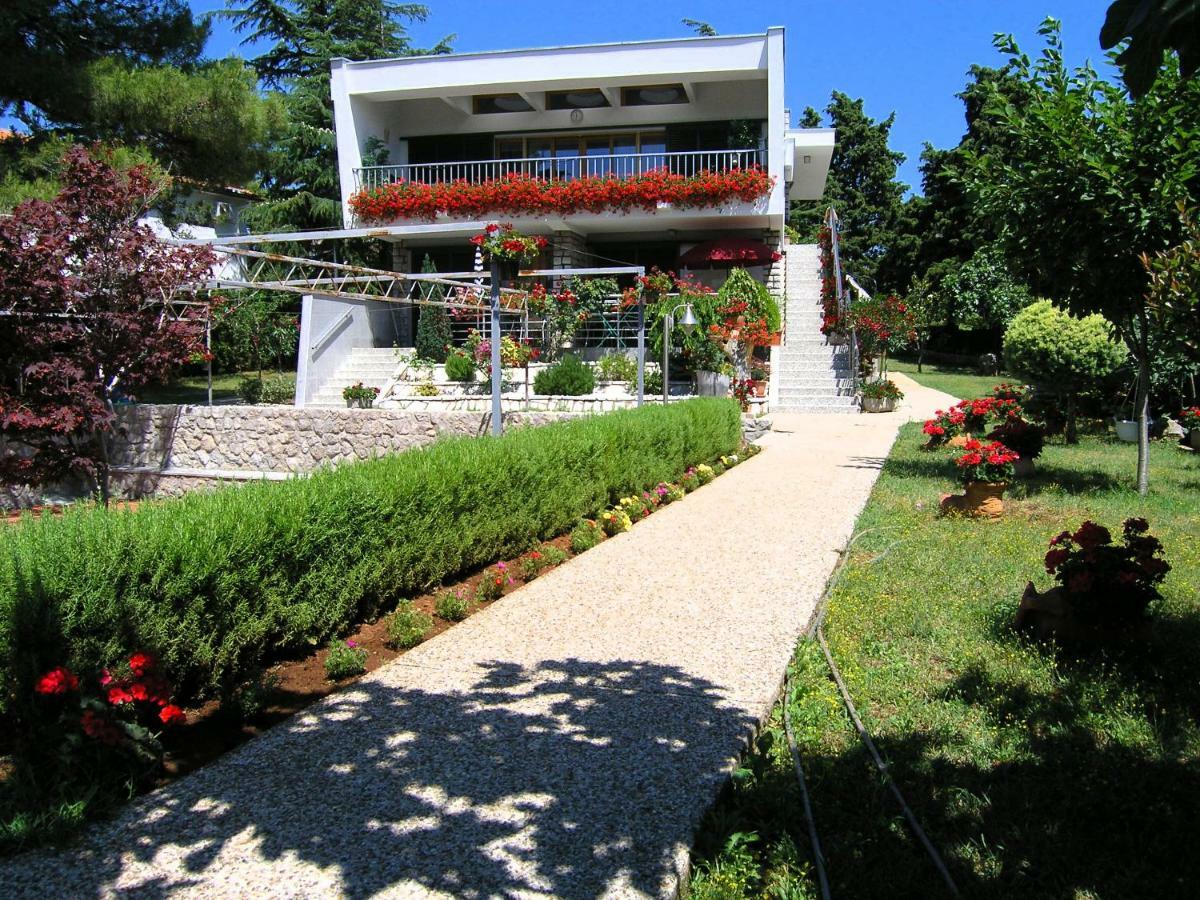Studios Nada Krk Town Exterior photo